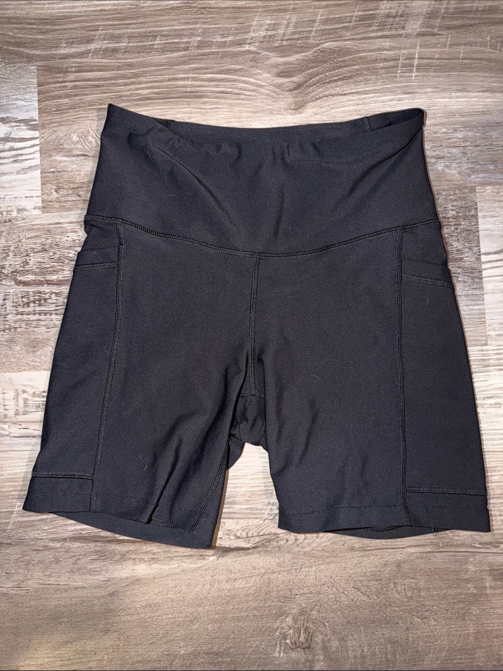 Old Navy Black High-Rise Bike Shorts with Side Pockets